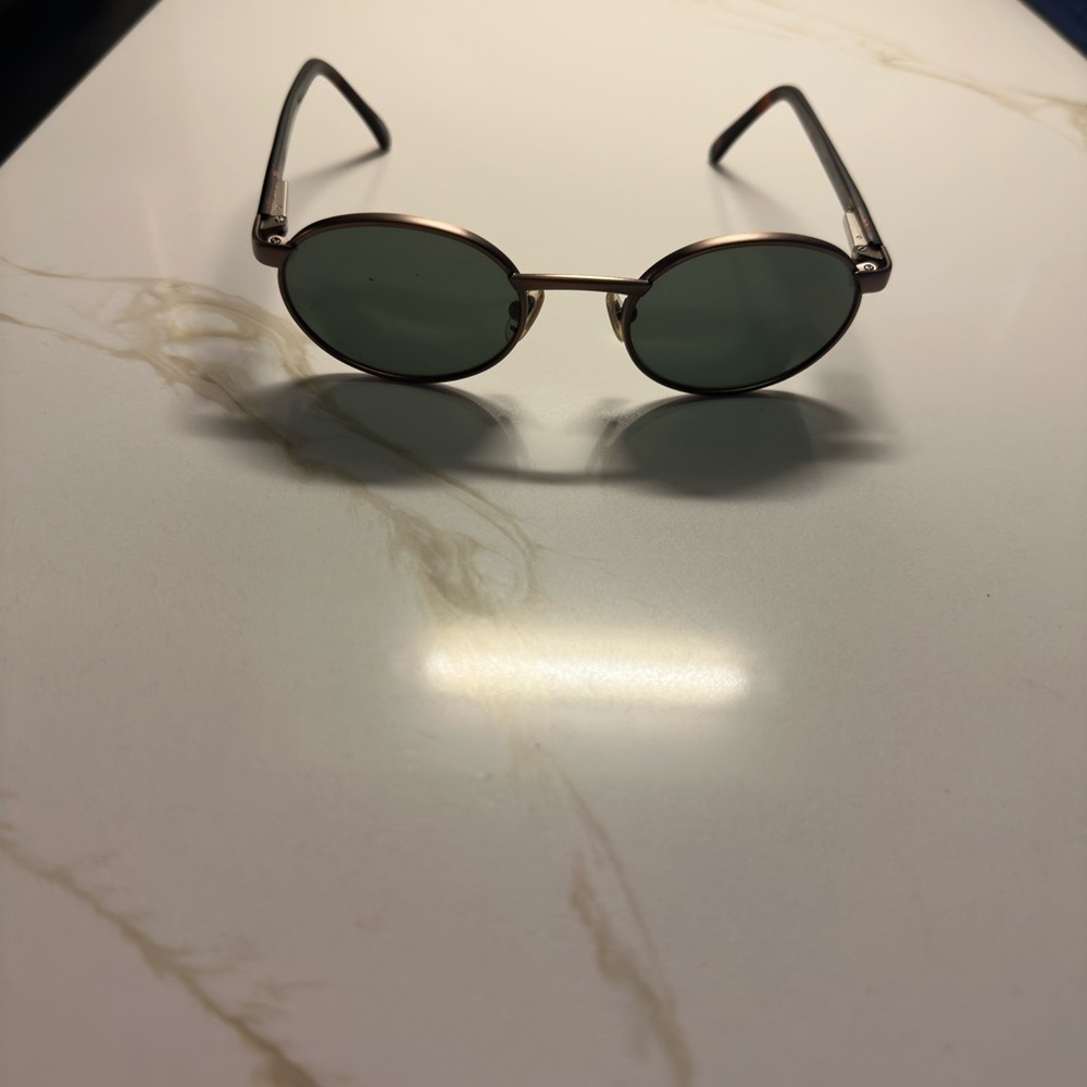 Fossil Hawk Gold and Black Round Sunglasses - Picture 4 of 4